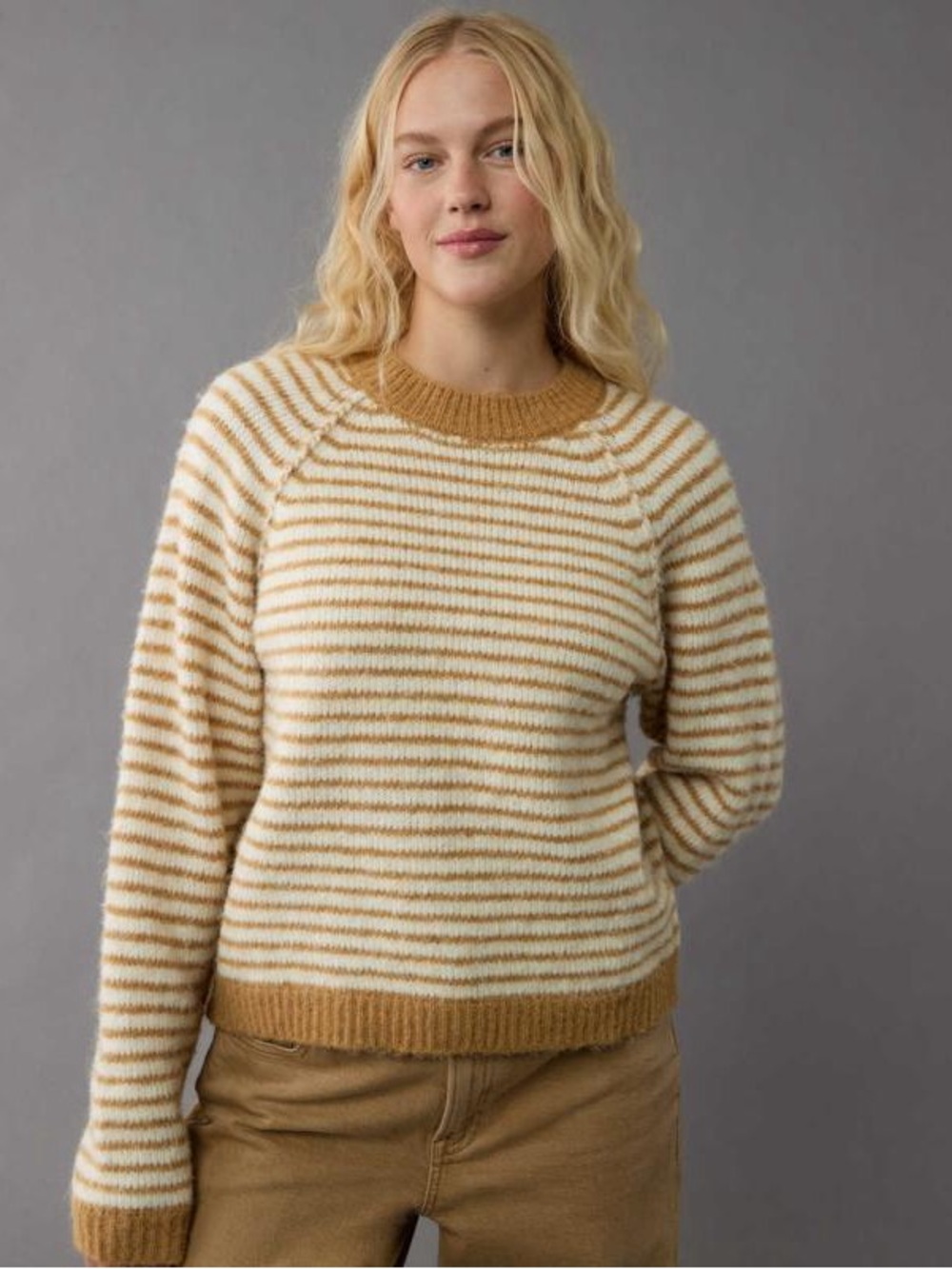 American Eagle Striped Crewneck Sweater in Cream and Mustard